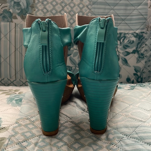 COPY - Teal and Gold Wedges with Rhinestones - Picture 2 of 7